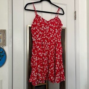 SOLD- Red & white, floral midi dress 🌹